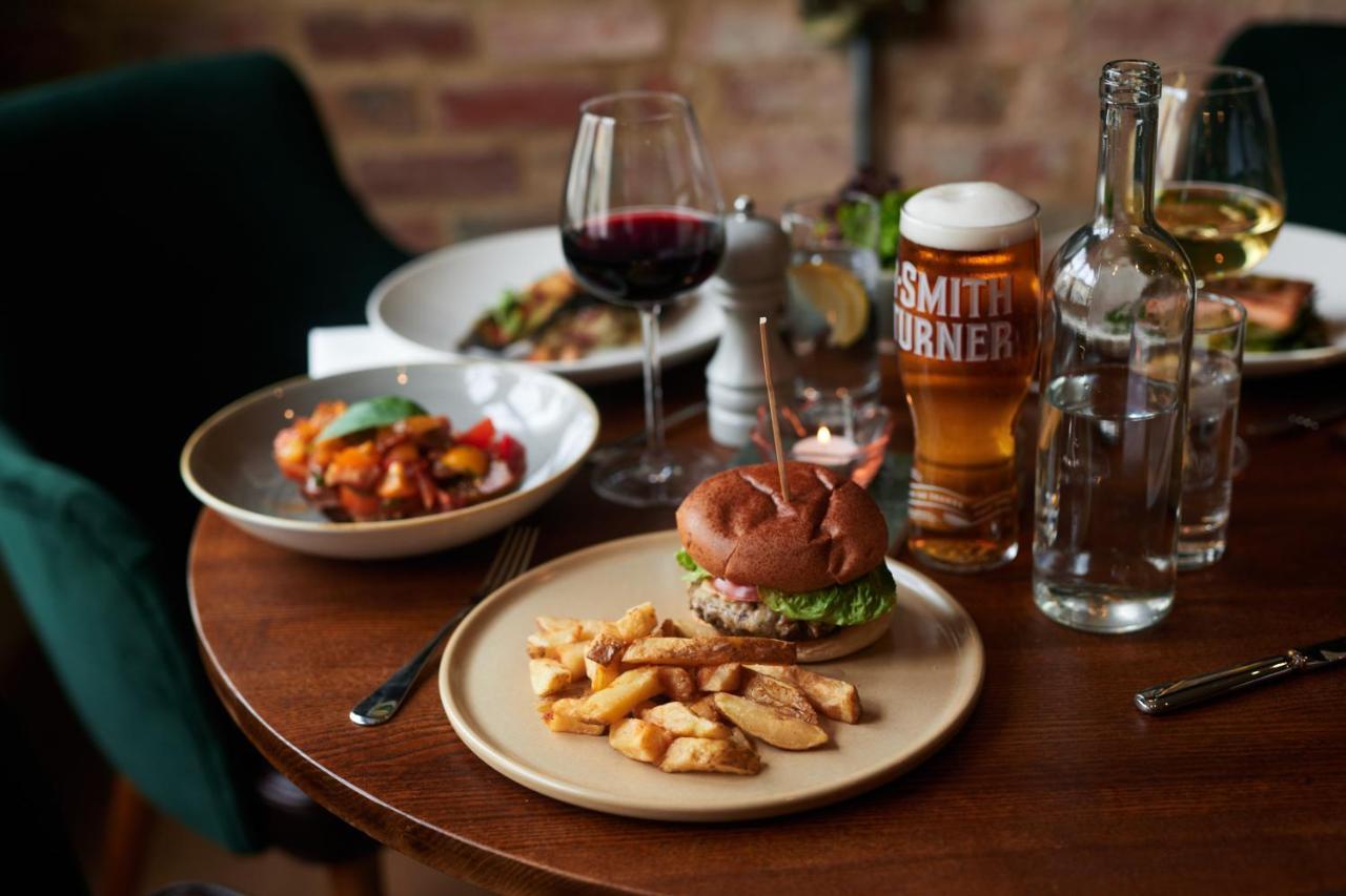 The Kings Arms 호텔 우드스톡 외부 사진