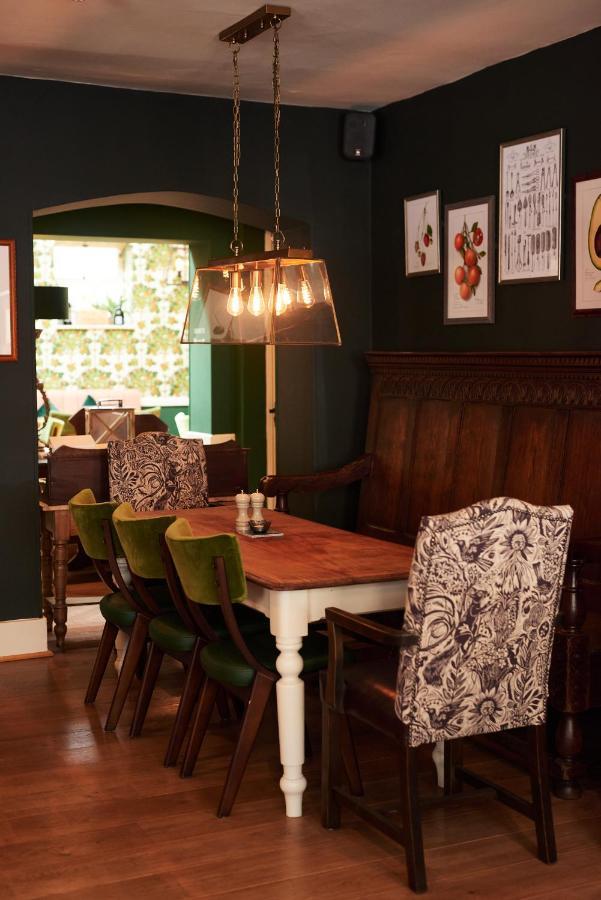 The Kings Arms 호텔 우드스톡 외부 사진